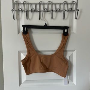 ARQ wide-strap bra in Camel